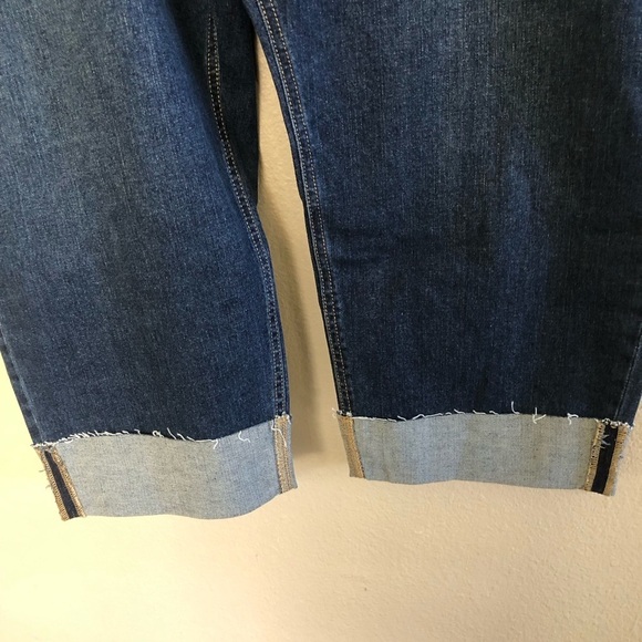 Old Navy Woman’s Mid-Rise Dark-Wash Boyfriend Jeans Plus Size 26 - Picture 6 of 14